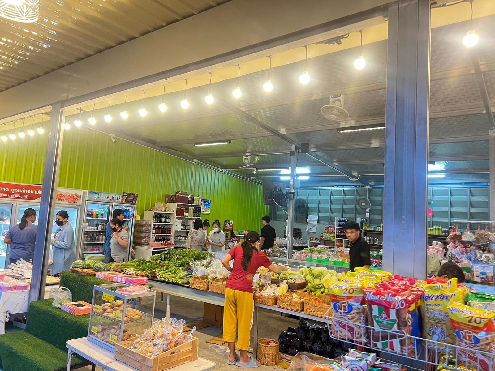 ภายในร้านผักสดปรายนา ตลาดสดของชุมชน